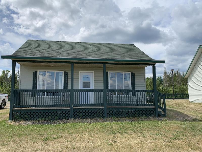 Heron S Nest Cottages image