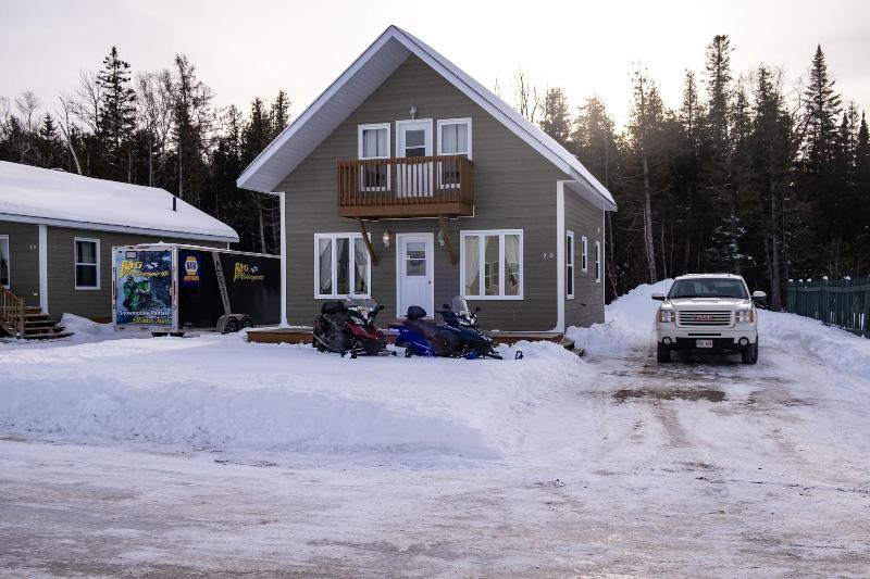 Heron S Nest Cottages image