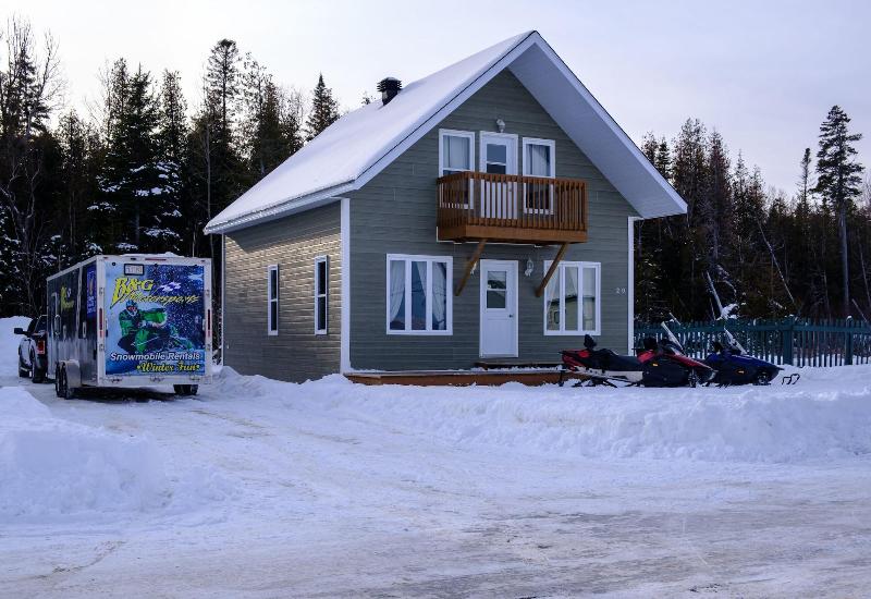 Heron S Nest Cottages image
