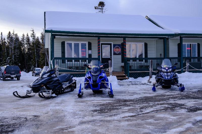 Heron S Nest Cottages image