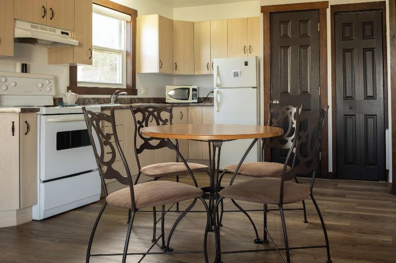 Heron S Nest Cottages image