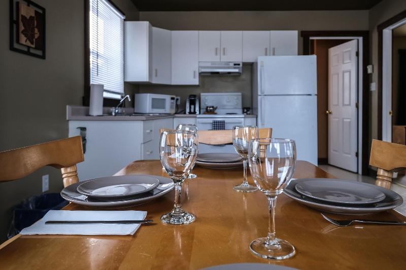 Heron S Nest Cottages image