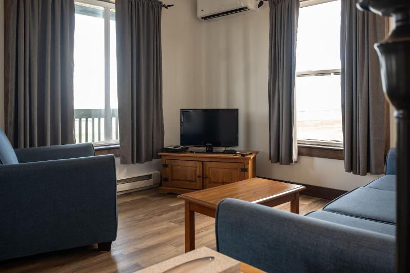 Heron S Nest Cottages image