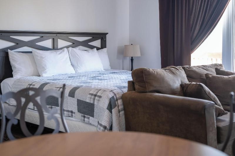 Heron S Nest Cottages image