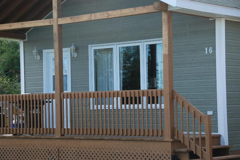 Heron S Nest Cottages image