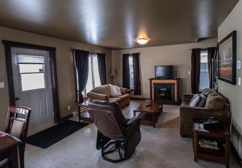 Heron S Nest Cottages image