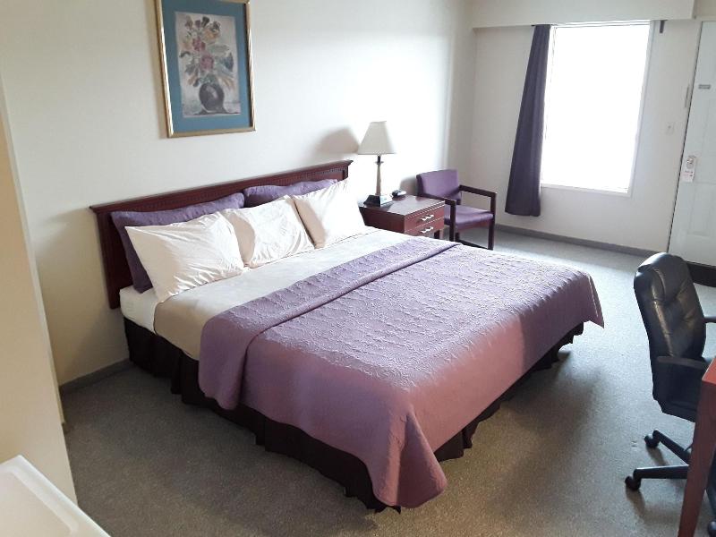 Imperial Motel 4