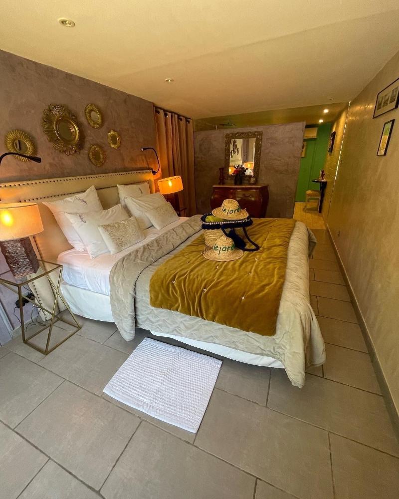 Mas De Provence En Riviera image