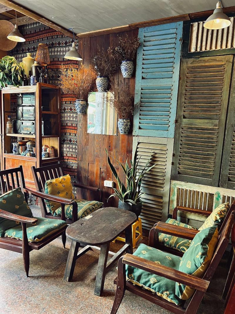 Nha Saigon image