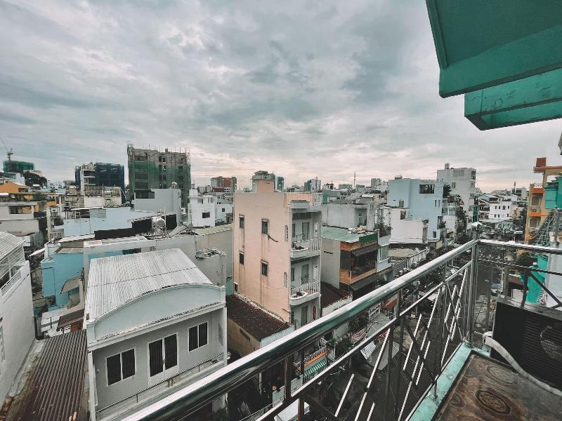 Nha Saigon image