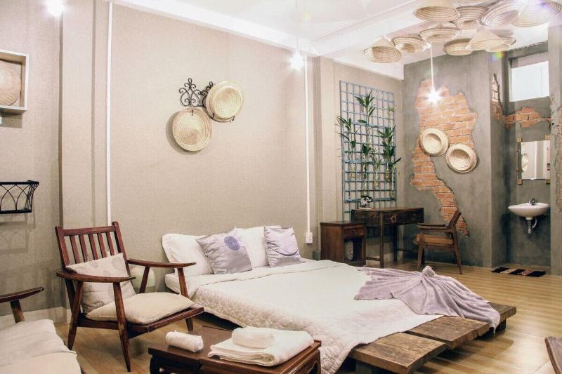 Nha Saigon image