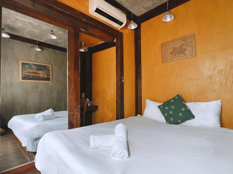 Nha Saigon image