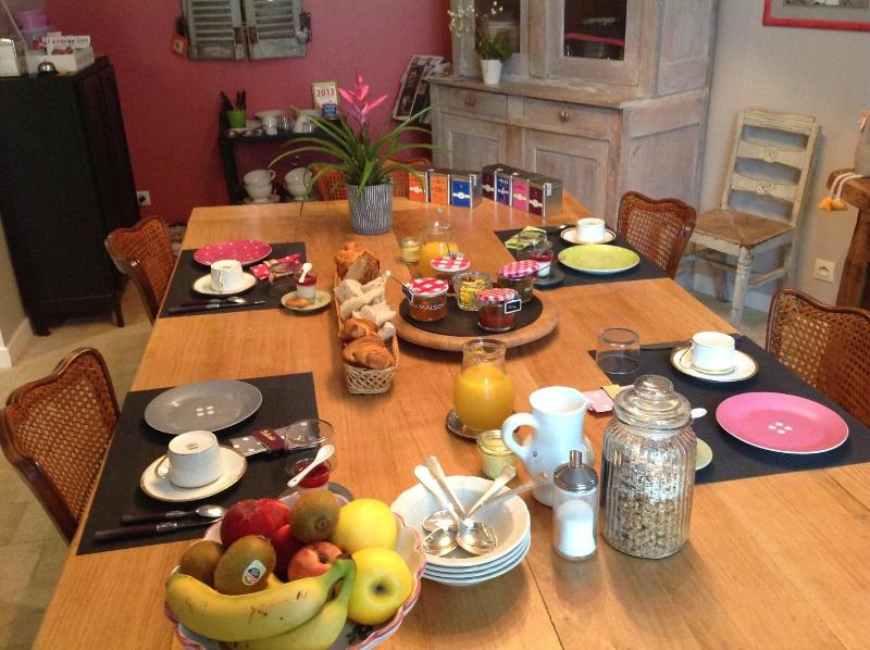 Madeleine Cie image