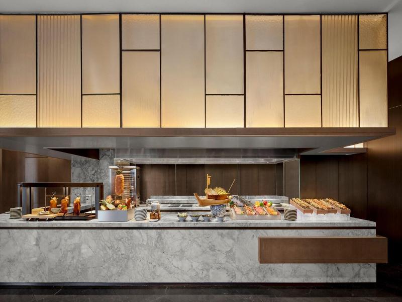 Sheraton Rizhao Hotel image