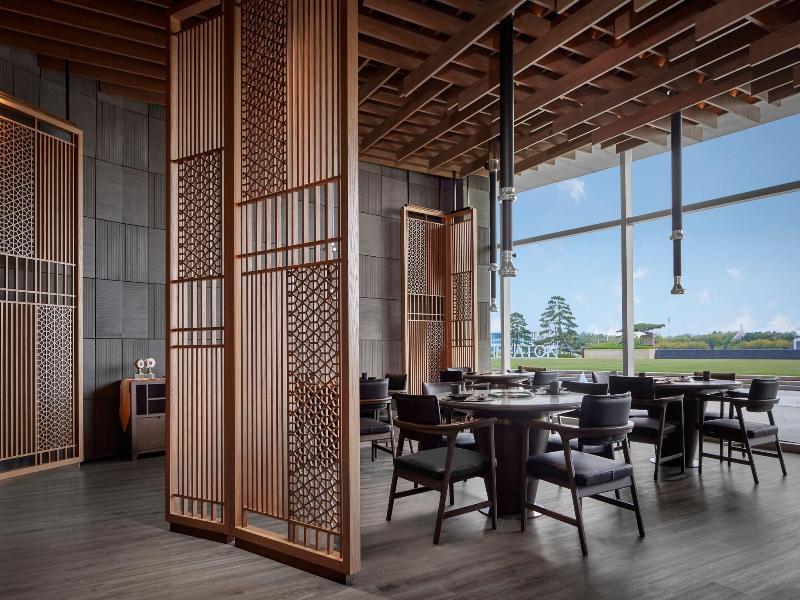 Sheraton Rizhao Hotel image