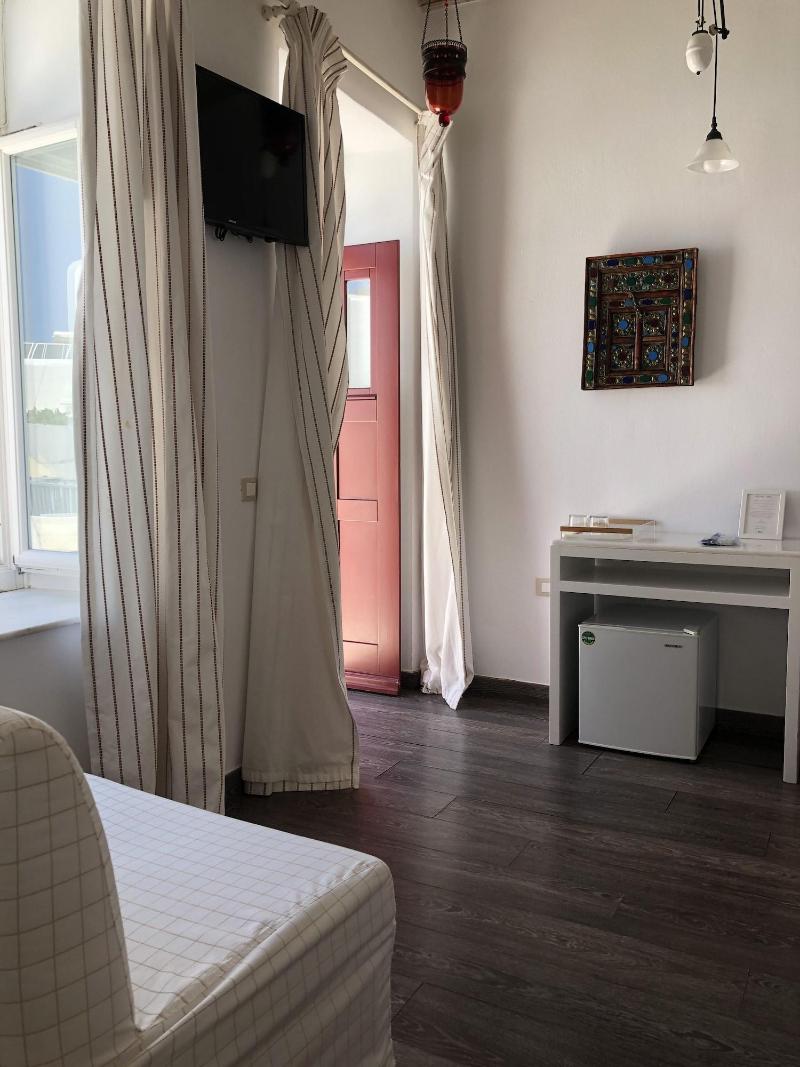 La Maison Kalogera image