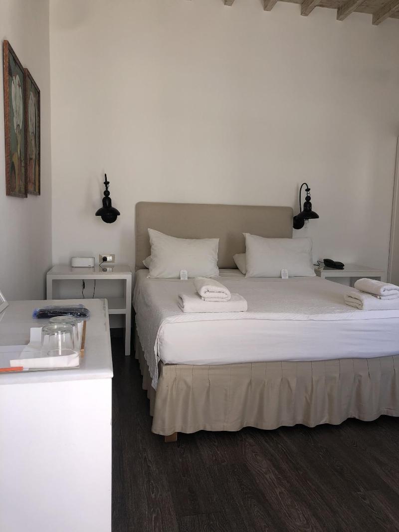 La Maison Kalogera image