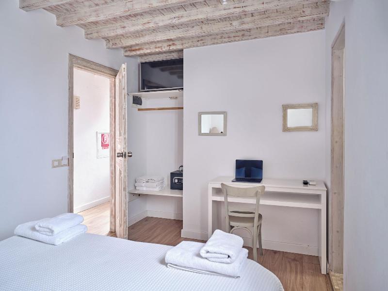 La Maison Kalogera image