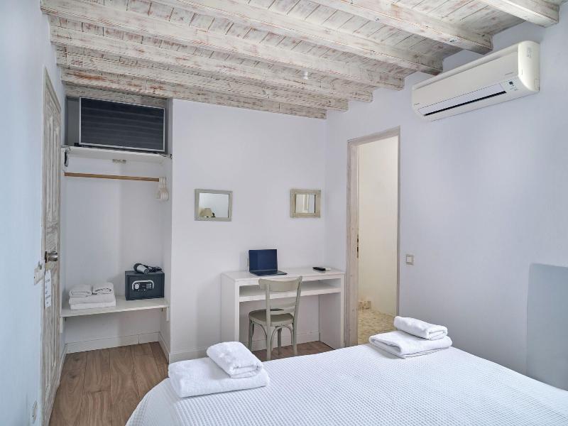 La Maison Kalogera image