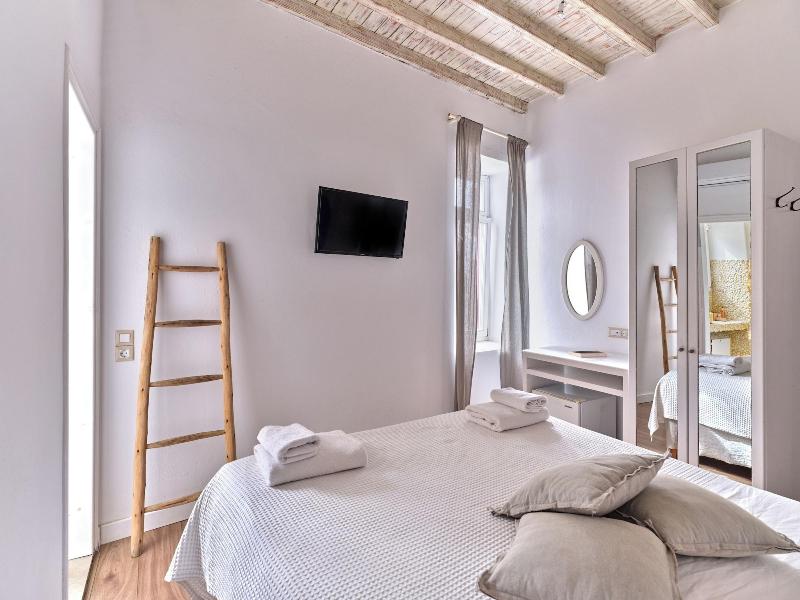 La Maison Kalogera image
