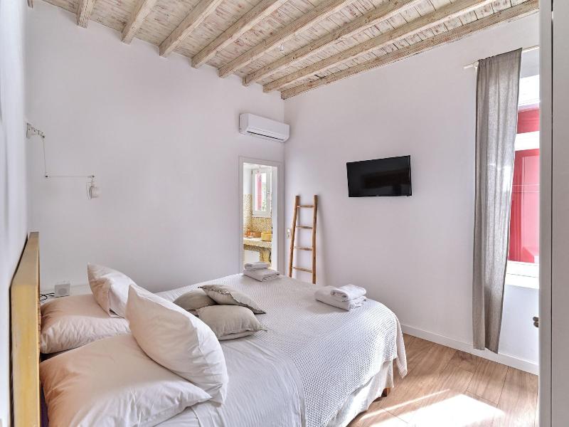 La Maison Kalogera image