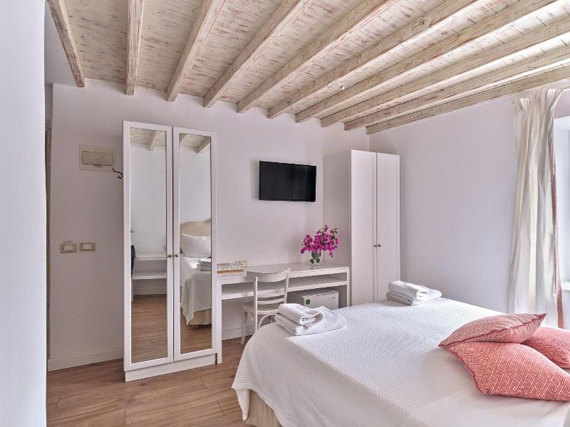 La Maison Kalogera image