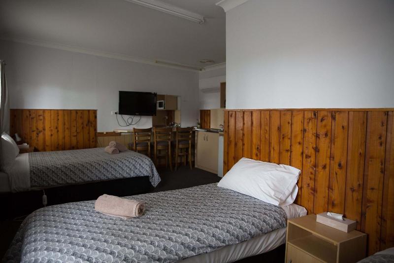 Darling River Motel image 4