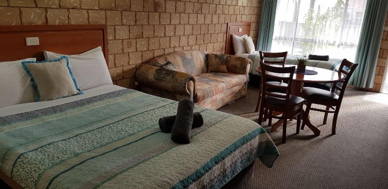 Darling River Motel image 3