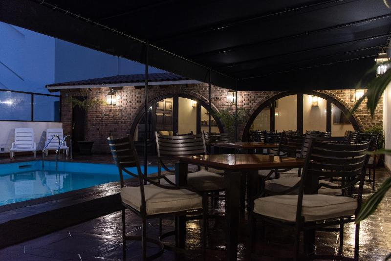 Apart Hotel El Doral image