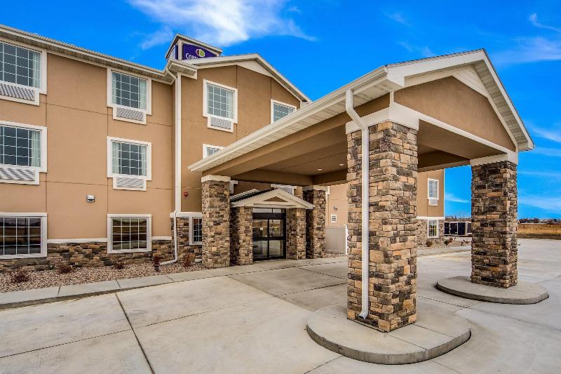 Cobblestone Hotel Suites Cozad image
