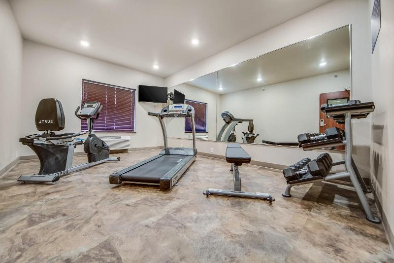 Cobblestone Hotel Suites Cozad image