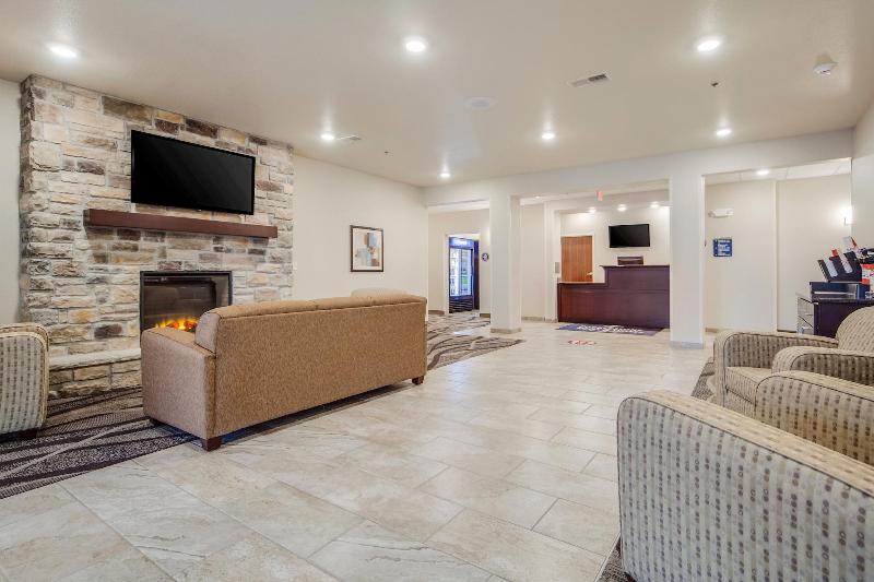 Cobblestone Hotel Suites Cozad image