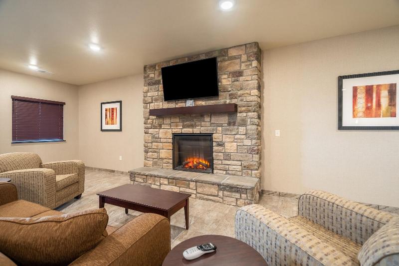 Cobblestone Hotel Suites Cozad image