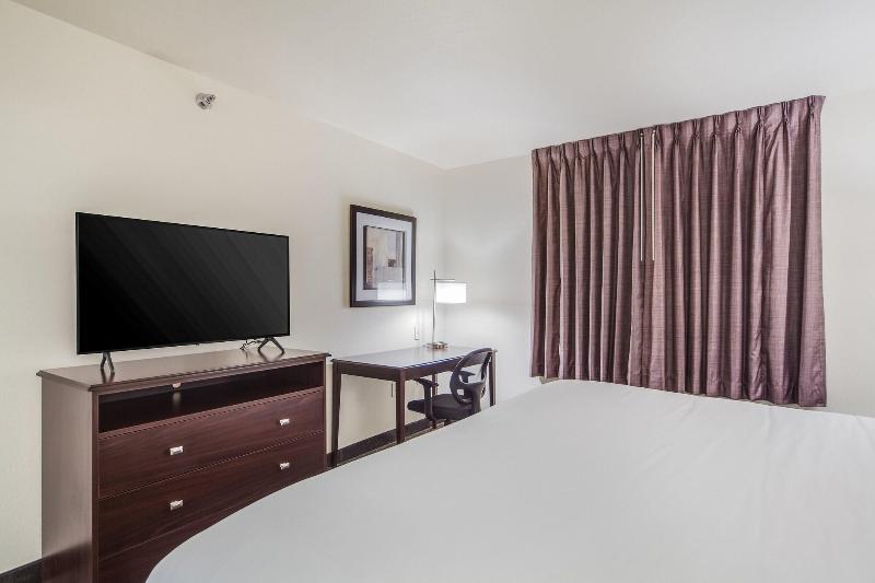 Cobblestone Hotel Suites Cozad image