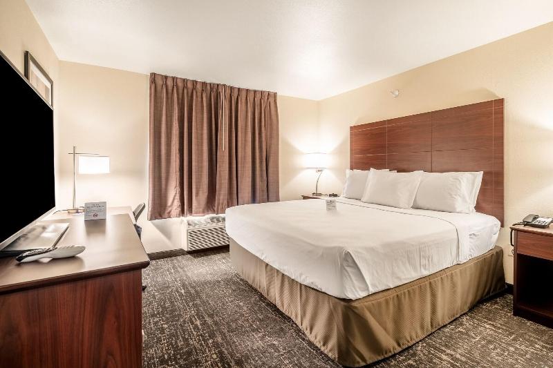 Cobblestone Hotel Suites Cozad image