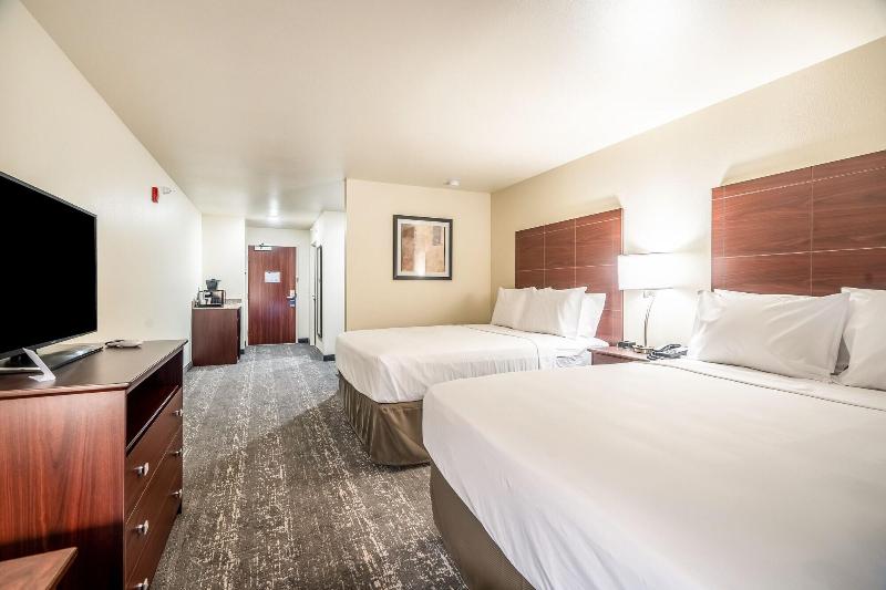 Cobblestone Hotel Suites Cozad image