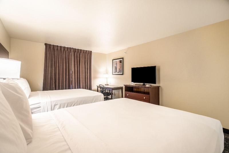 Cobblestone Hotel Suites Cozad image