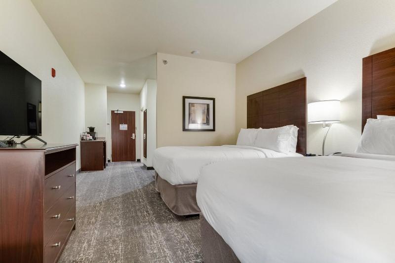 Cobblestone Hotel Suites Cozad image