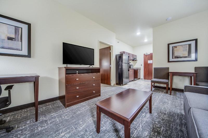 Cobblestone Hotel Suites Cozad image