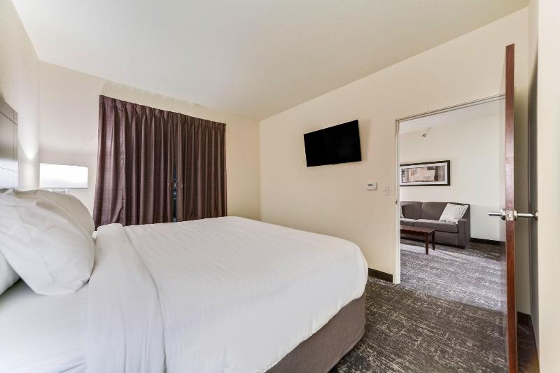 Cobblestone Hotel Suites Cozad image