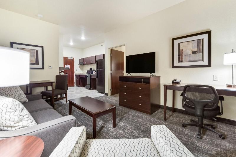 Cobblestone Hotel Suites Cozad image
