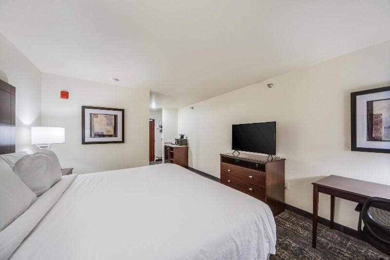 Cobblestone Hotel Suites Cozad image
