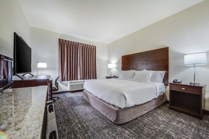 Cobblestone Hotel Suites Cozad image