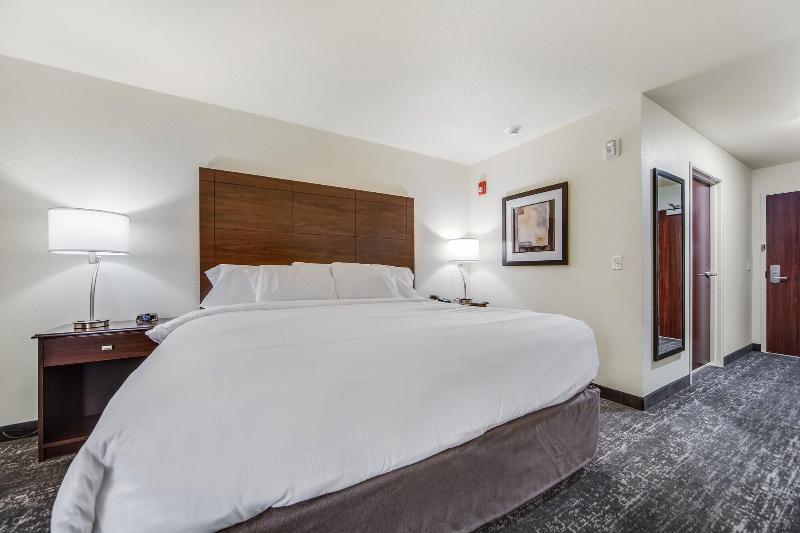 Cobblestone Hotel Suites Cozad image