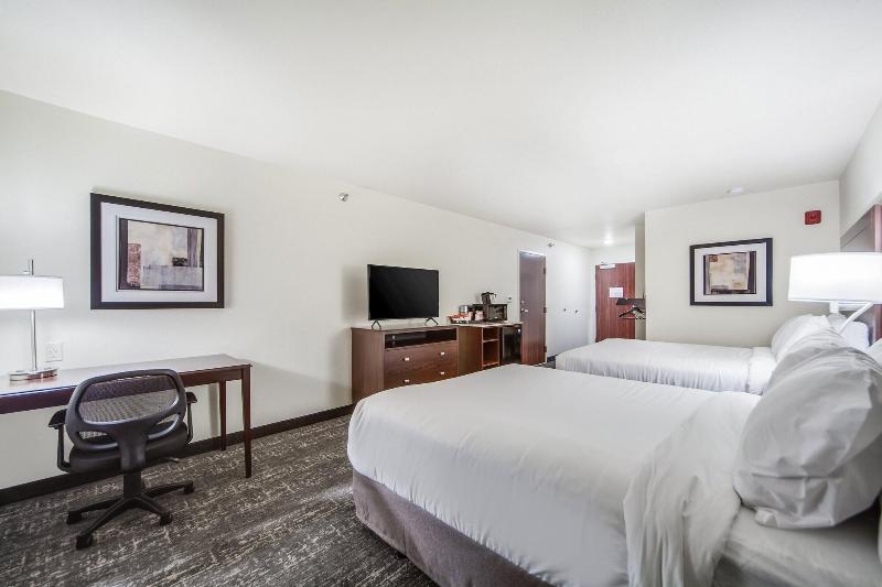 Cobblestone Hotel Suites Cozad image