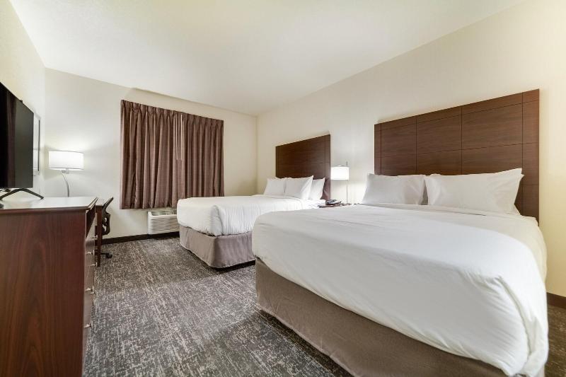Cobblestone Hotel Suites Cozad image