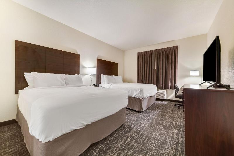 Cobblestone Hotel Suites Cozad image