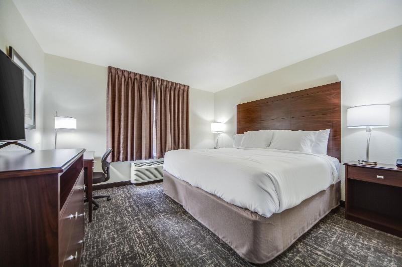 Cobblestone Hotel Suites Cozad image