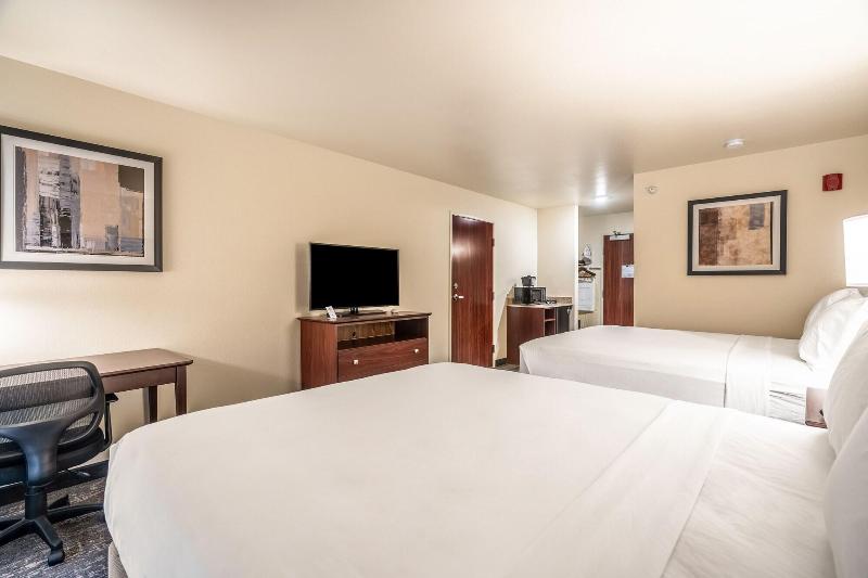 Cobblestone Hotel Suites Cozad image