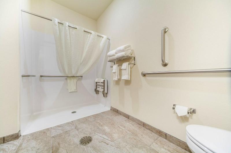 Cobblestone Hotel Suites Cozad image